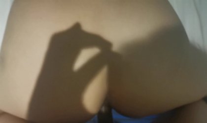 后入粉嫩小穴前女友极致夹紧