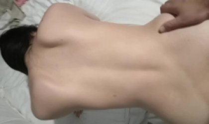 后入良家少妇拉着长发猛干