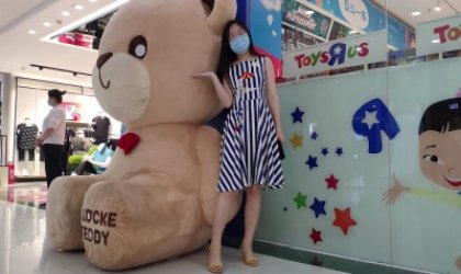 99年妹子又来了蓝色裙子凳子上的爆操