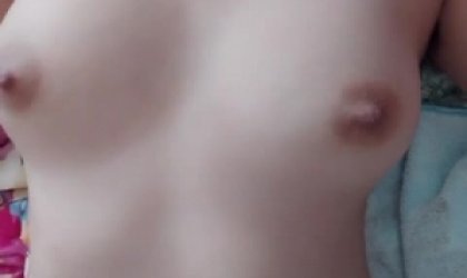 骚逼小母狗自摸