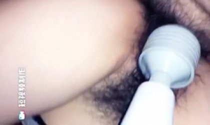 开发中028校花老婆喜欢乳夹按摩棒直接高潮