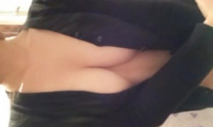 网聊骚女脱衣揉奶第一弹