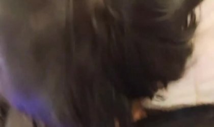 握住老婆的手让别人操