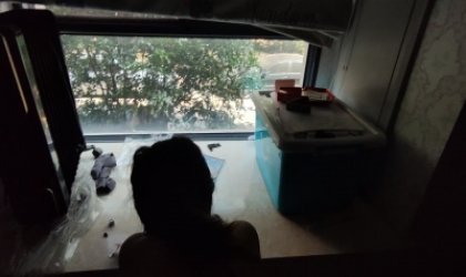 人在窗下过我俩继续做寻无锡20左右单男上一个时常好像发错了