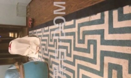 和服少女半裸接外卖！“你要不要摸下我的奶子”