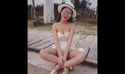 摆球小妹公园玩了一天带回出租屋偷偷草逼