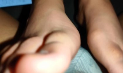 认证昨晚又肏媳妇了先给她摸摸骚穴