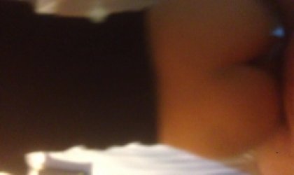 边后入边问她要不要其他人来操她