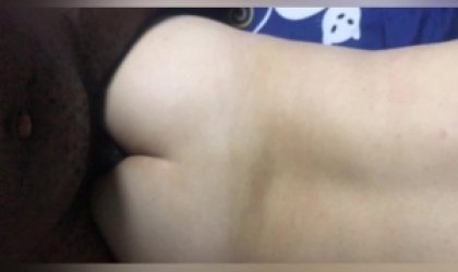 她第一次试试肛交