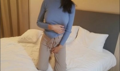 老公提前回家少妇只好酒店约一下