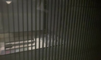 白天写字楼里调教极品母狗高跟丝袜短裙少妇口交后入最后射嘴里。