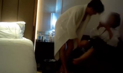 露脸短发嫩B被搞得欲仙欲死疯狂高潮迭起身材太完美