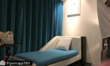 露脸极品双飞。两个外围极品全程拍摄看下面