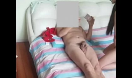 干被跳蛋挑逗之后的98女孩