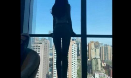 长腿翘臀会自吸的少妇