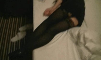 小美女羞涩做爱前戏吃鸡巴后入