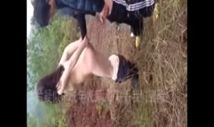 忍不住在野外抽着烟做爱感觉