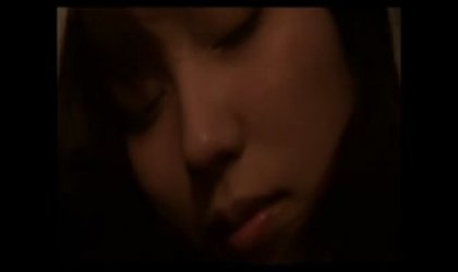 暗恋的同学同学聚会喝多了我送她到宾馆玩一下粉嫩的咪咪看得我