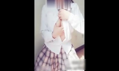 爆乳女神九尾骚妖狐 掰逼特写极品粉小浪逼 高潮呻吟