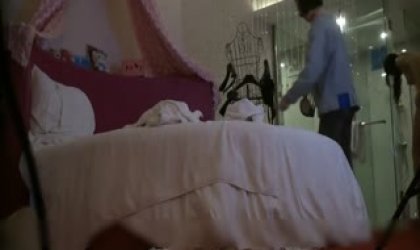 名门夜宴偷拍系列摄影师和女助手套路偷拍女模贾X换内衣洗澡这模特喜欢往内裤里