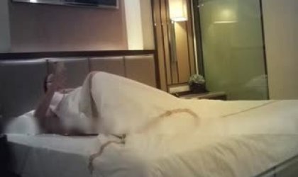 在西安某酒店上门服务的95年夜总会援美眉 质量不错这胸