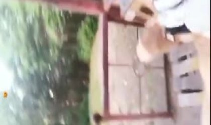 模特身材极品女主播美佳大白天在公园的凉亭直播大秀回家给逼