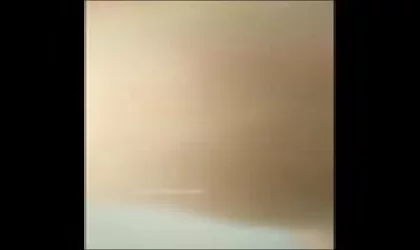 乖女儿吃冰棒要和爸爸玩冰火结果草完被爸爸用大