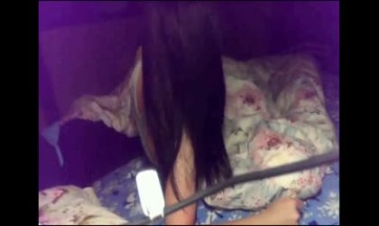 超清纯漂亮的大学美女被男友偷偷带回家中做爱边干边拍男说你为什么那么紧啊小声叫楼下只有我妹一个.真漂亮连