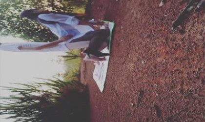 网络红人VV姐大清早穿着黑色蕾丝裤袜高跟和炮友乡下田间的丛林野战108P高