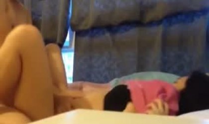 撸管神作极品C杯尤物白天是高贵冷艳人民教师晚上却穿着誘人內內被人草的淫叫嗲嗲