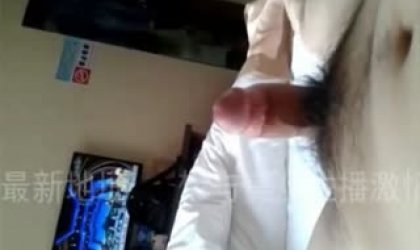 陌陌约炮外表清纯的90后D奶妹子