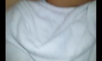 绝对真实禽兽干爹刚买玩机就把嫩馒头逼处女学生妹领导