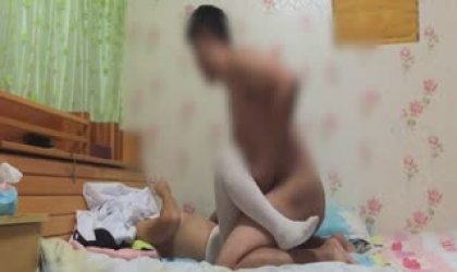 JL屌哥力作 94年性感漂亮小护士出租屋被屌哥操的淫叫不止高喊爽飞了操我大鸡巴操死我吧我要.