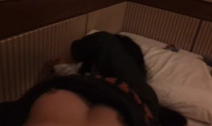 同事喝多了躺在酒店床上任我随便摸