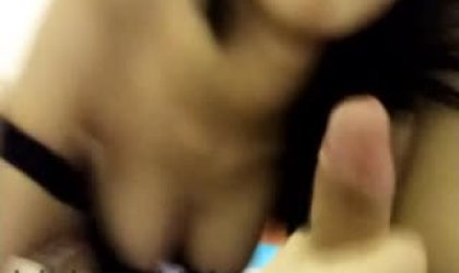 广东小鲜肉微信约炮附近初为人母的长发巨乳