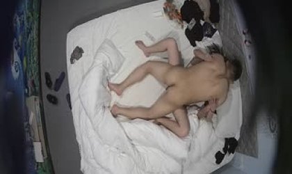 平头帅哥和女同学草完逼研究美女的逼毛720P高