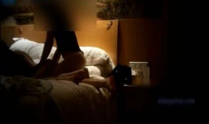 一晚上约了两位小姐姐一位是男朋友不在的邻家小姐姐一位是陌陌刷的长发