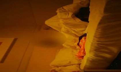 周末约炮君子兰美容院老板娘酒店开房穿着黑丝粉红情趣内衣草720