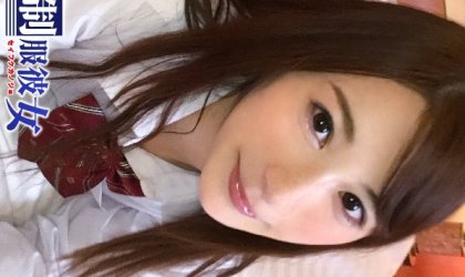 クールビューティな色白スレンダー美女が制服に着替えたら…。「