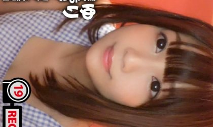 カフェで働く美少女看板娘は年上キラー！？常連客との生々しいラ