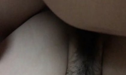 新婚小夫妻蜜月旅行享受啪