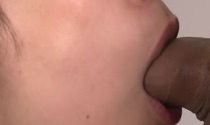 两个家伙从摩伊梨拳获取日本口sh