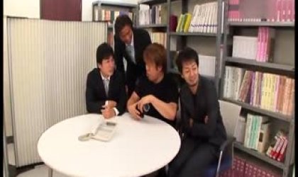 与人气艺人热爱发觉话题骚动！