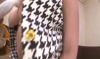 职业女人妻介绍所 床上被干玩的一滩水飙出 