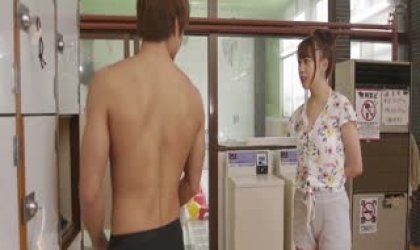 人妻代替丈夫撑起快倒澡堂全纪录