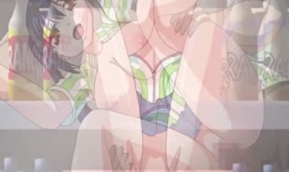 女高中生与好色超商店长 可爱正姊被肏爆中